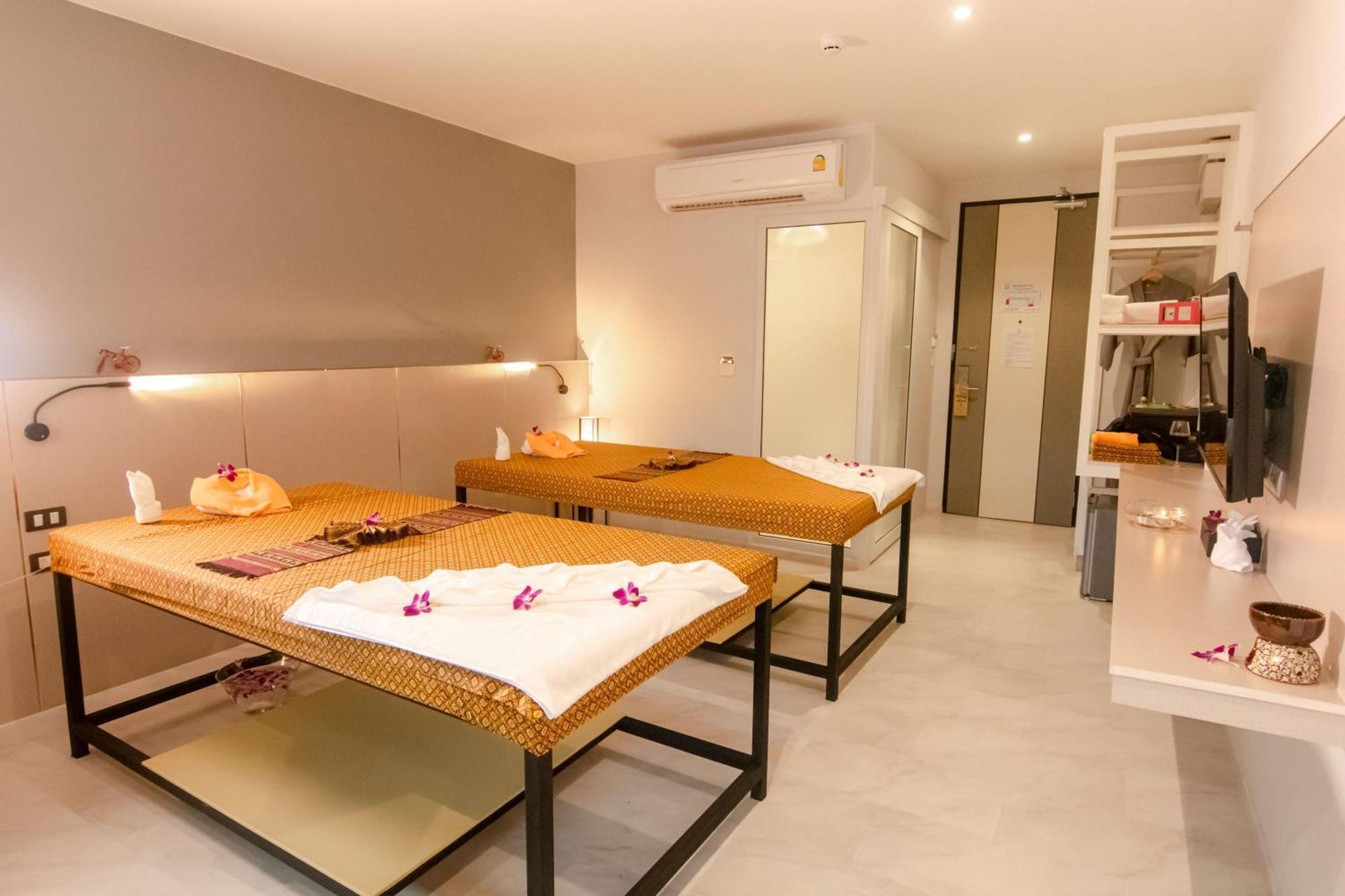Tour De Phuket Hotel - SHA Plus Thalang Buitenkant foto